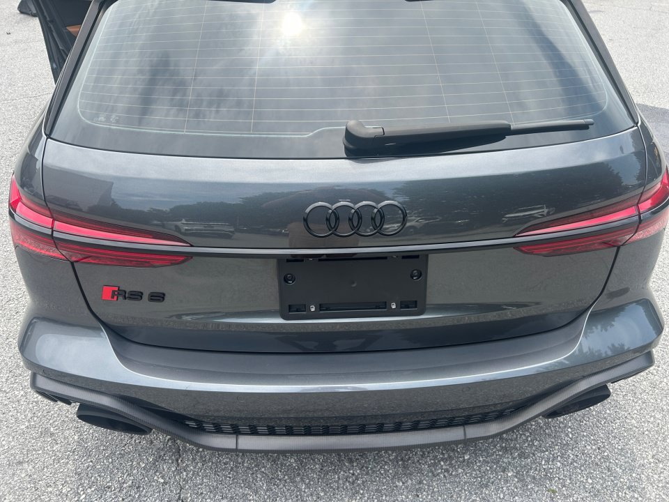 Certified 2024 Audi RS 6 performance AWD/4WD image 14