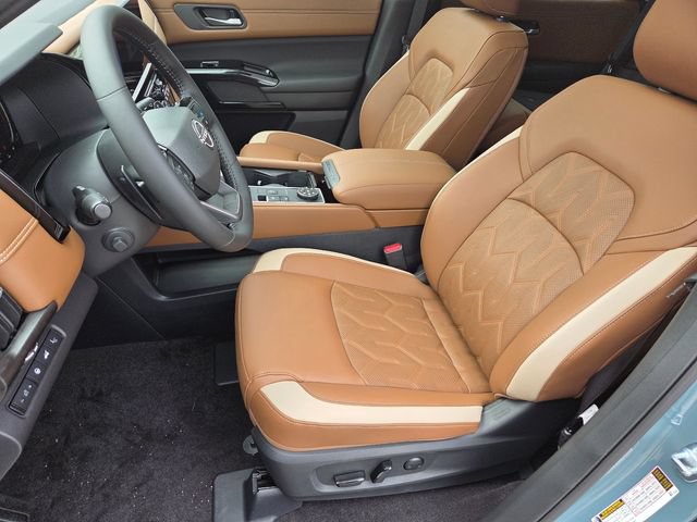 New 2026 Nissan Pathfinder Platinum AWD/4WD image 23