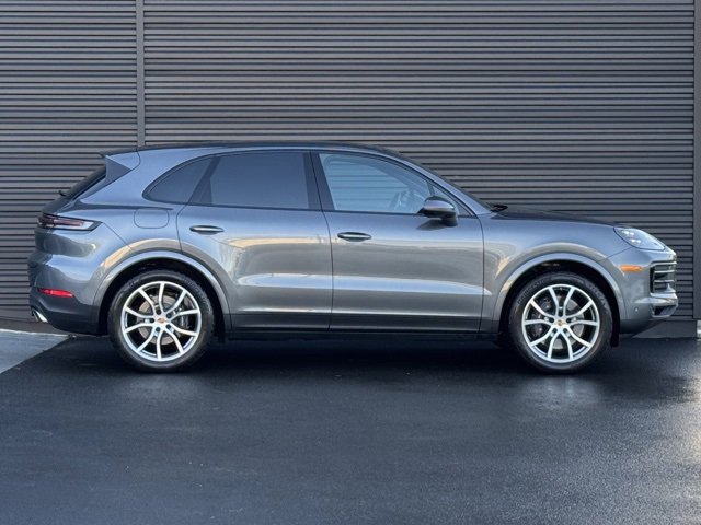 Used 2025 Porsche Cayenne image 8