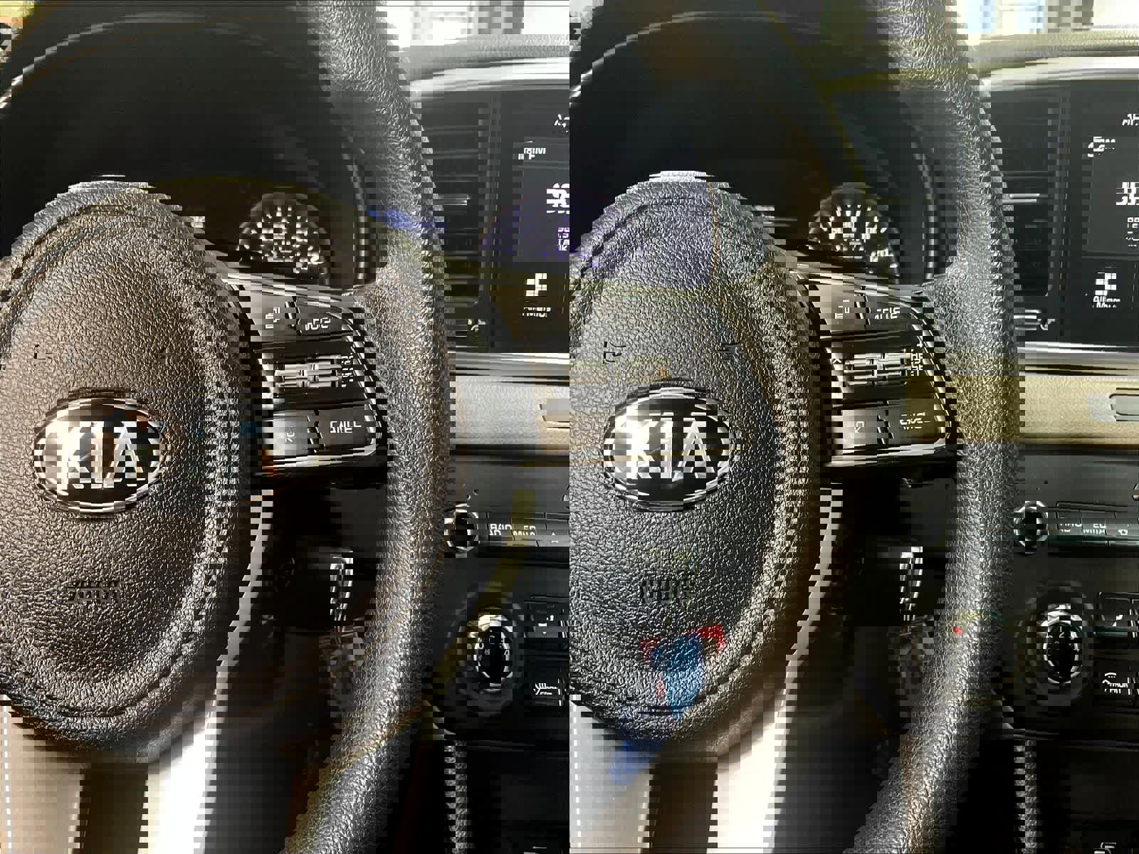 Used 2020 Kia Sportage LX image 23