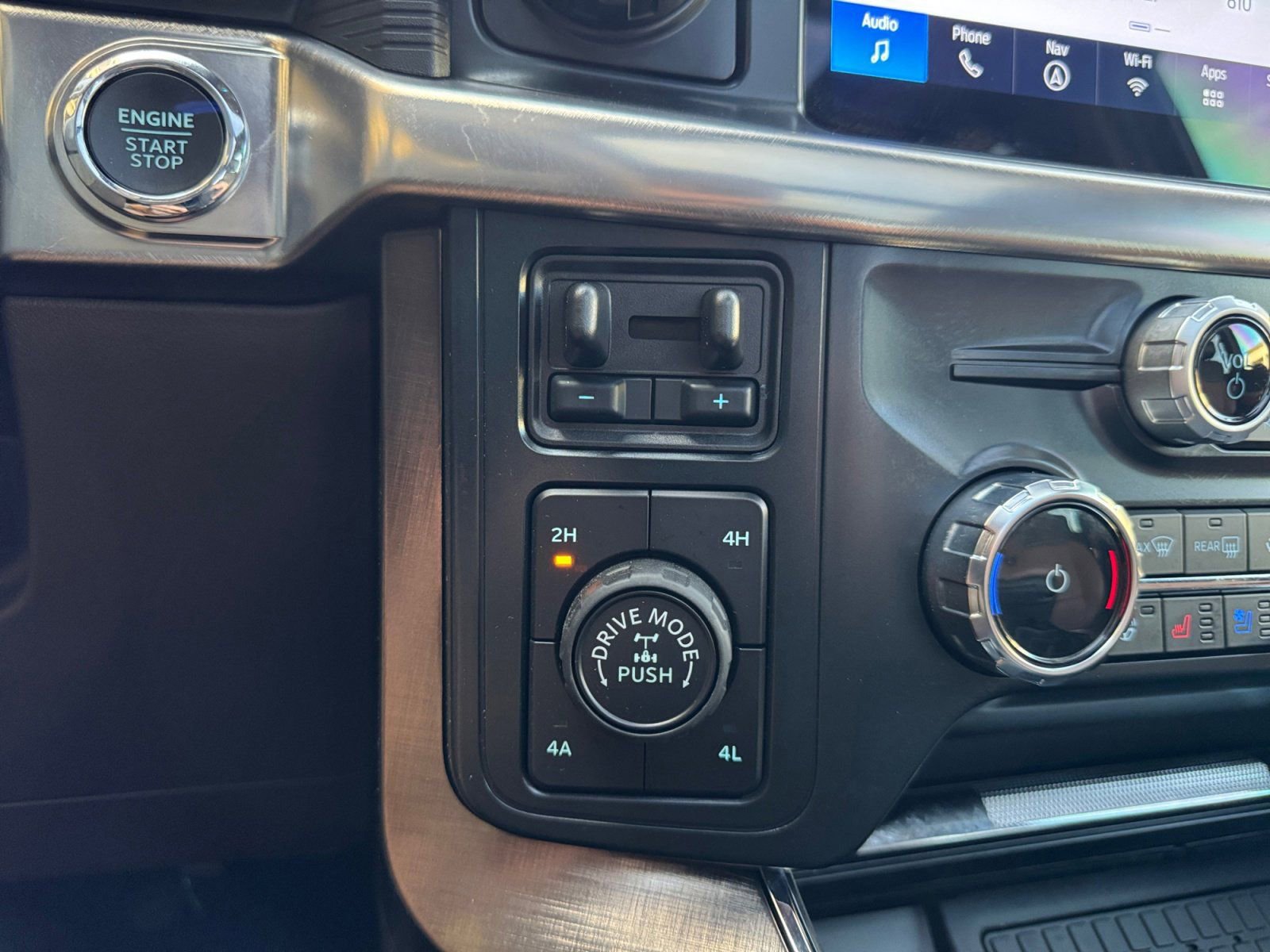 Used 2025 Ford F150 King Ranch w/ FX4 Off-Road Package image 31