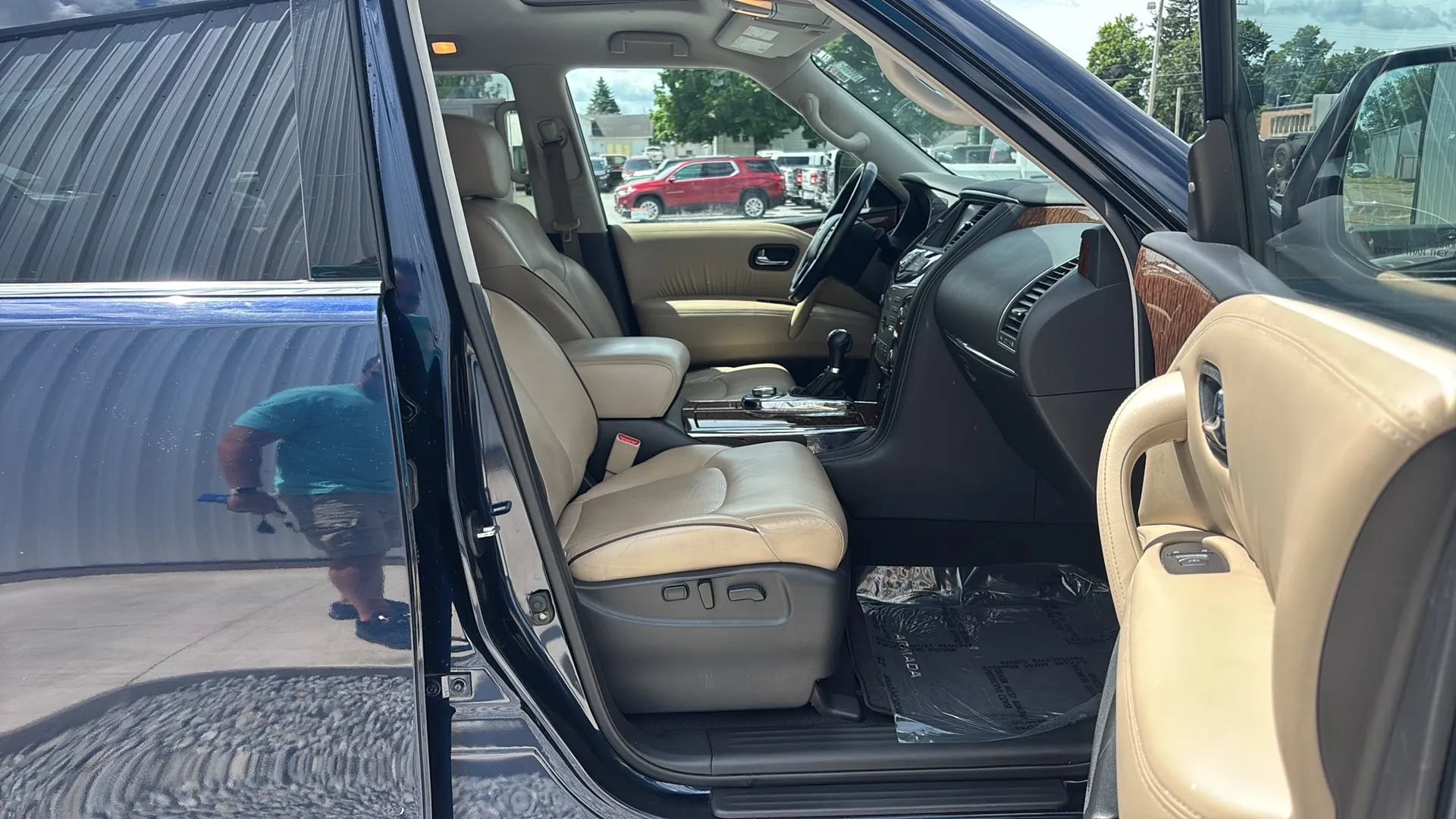 Used 2018 Nissan Armada Platinum w/ Captain Seat Package AWD/4WD image 18