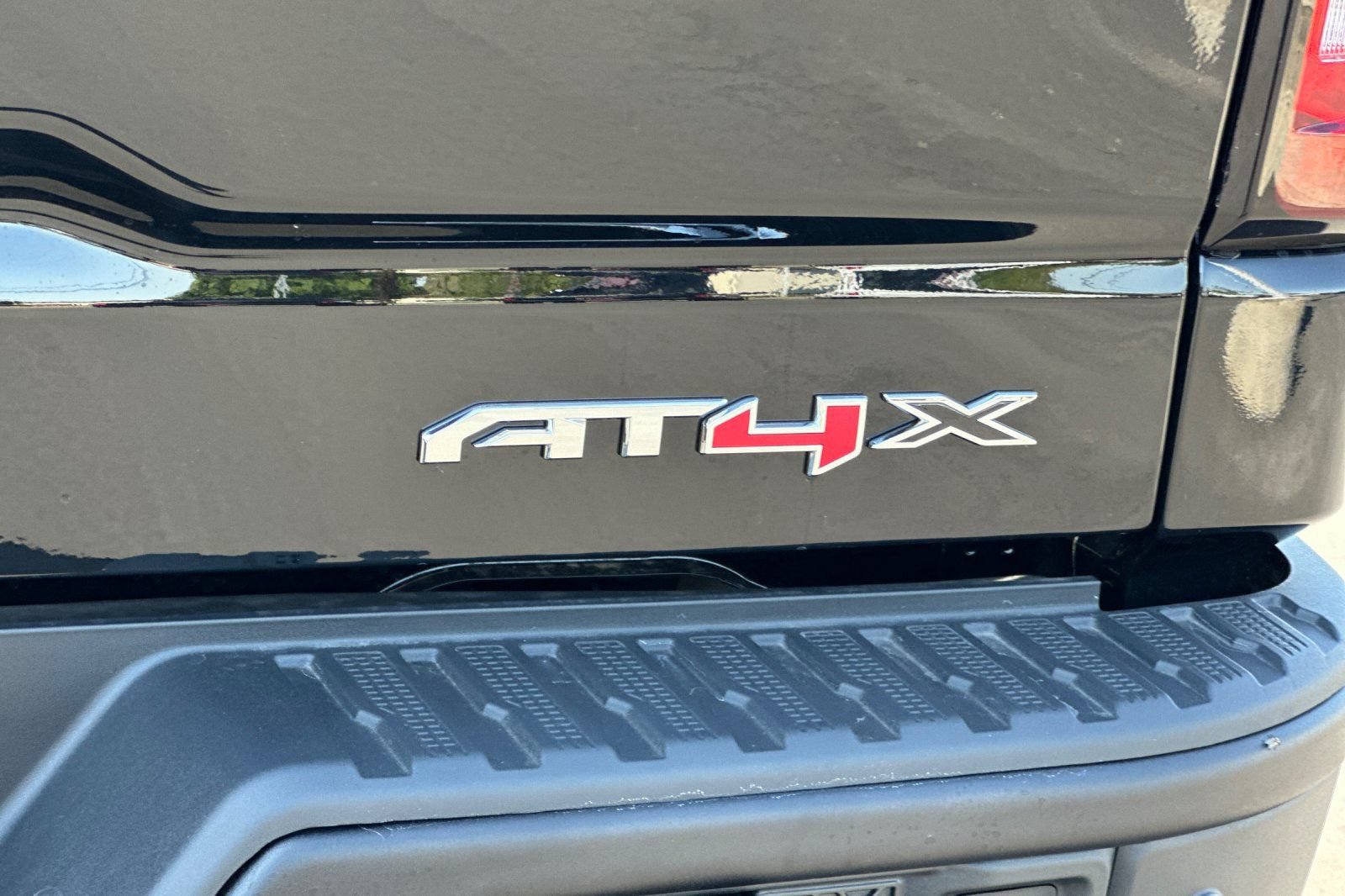 New 2026 GMC Sierra 1500 AT4X w/ AT4X AEV Edition AWD/4WD image 28