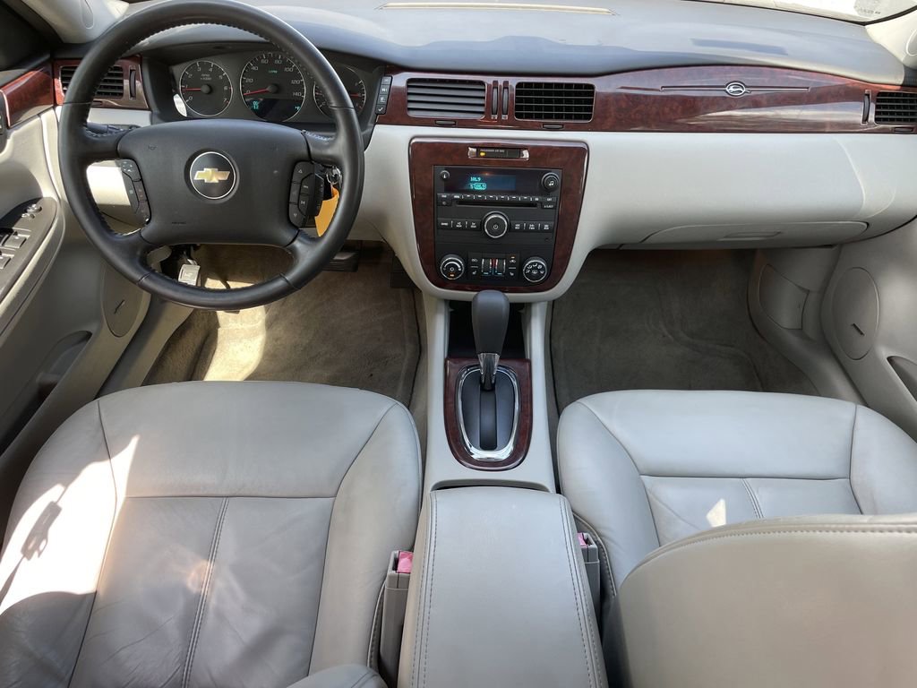 Used 2008 Chevrolet Impala LTZ image 11