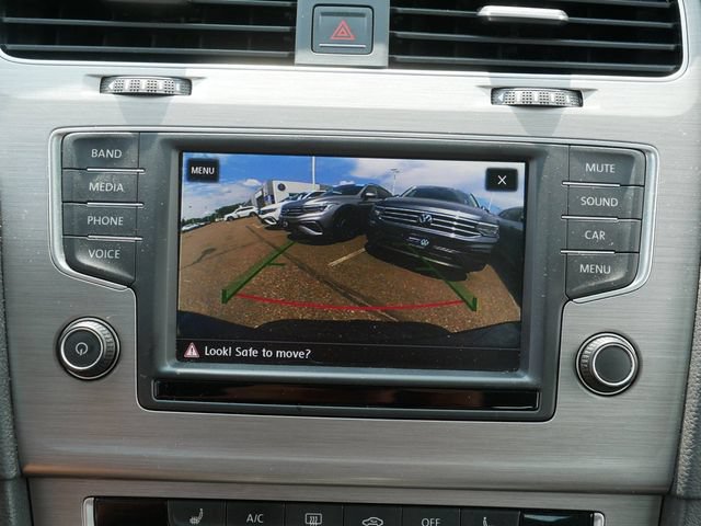 Used 2017 Volkswagen Golf SE FWD image 30