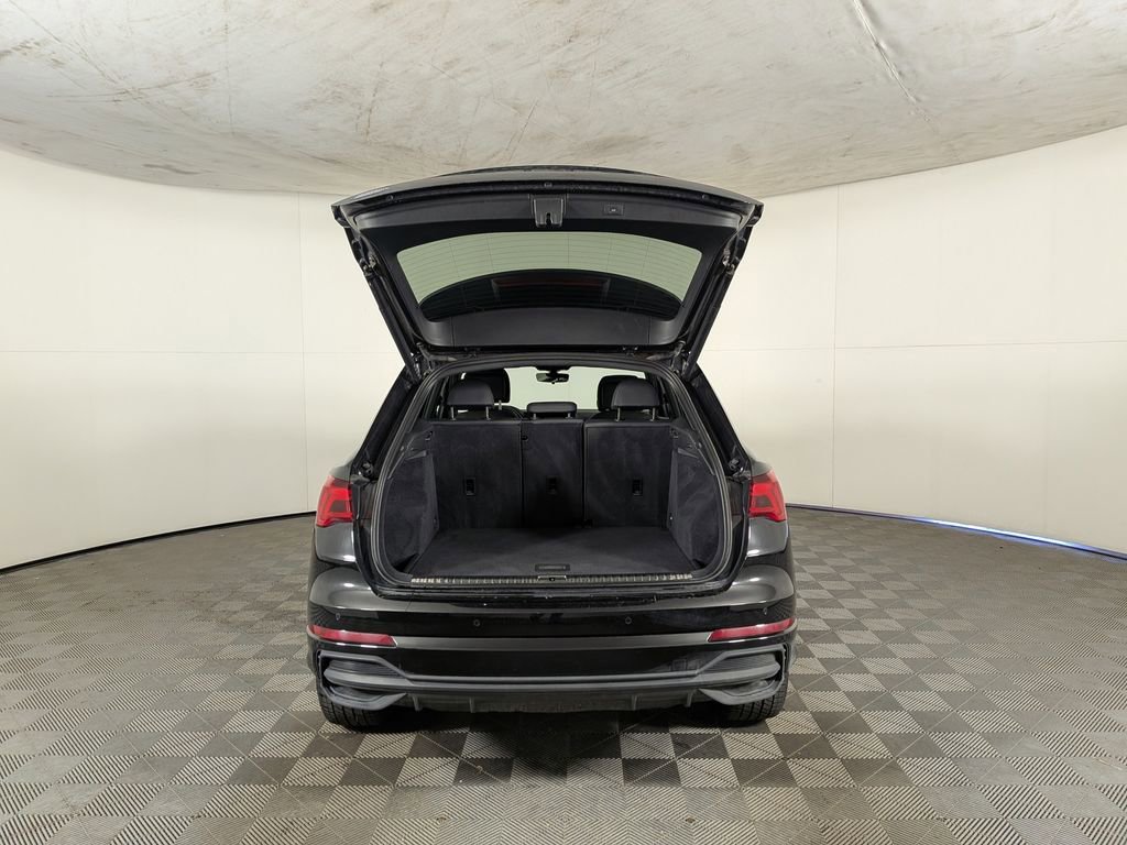 Used 2025 Audi Q3 2.0T Premium image 9