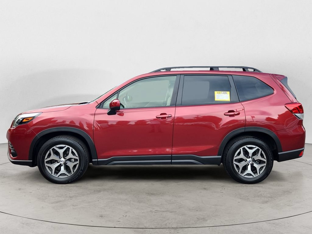 Used 2023 Subaru Forester Premium AWD/4WD image 2