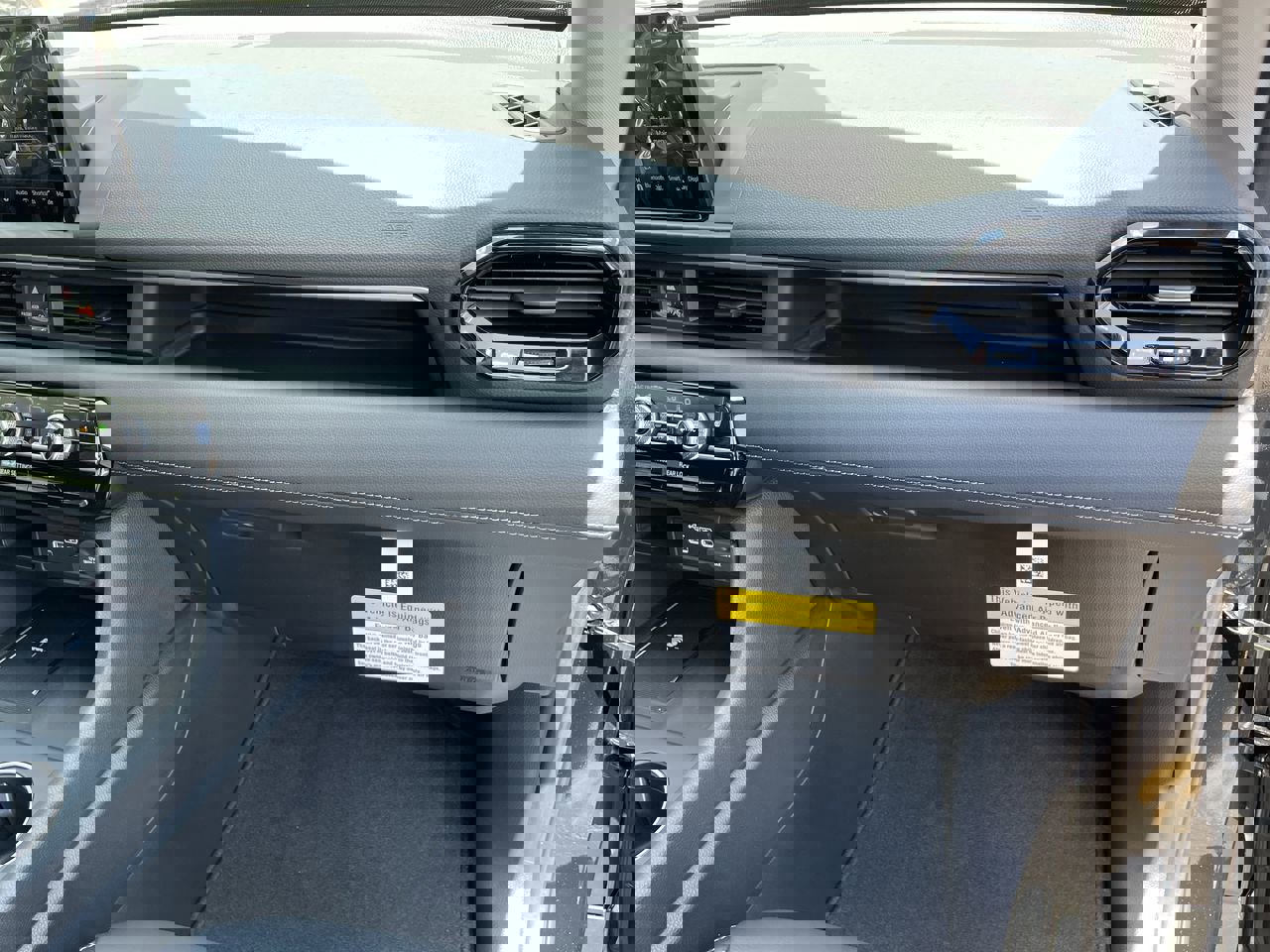 New 2025 Honda Pilot Touring image 21