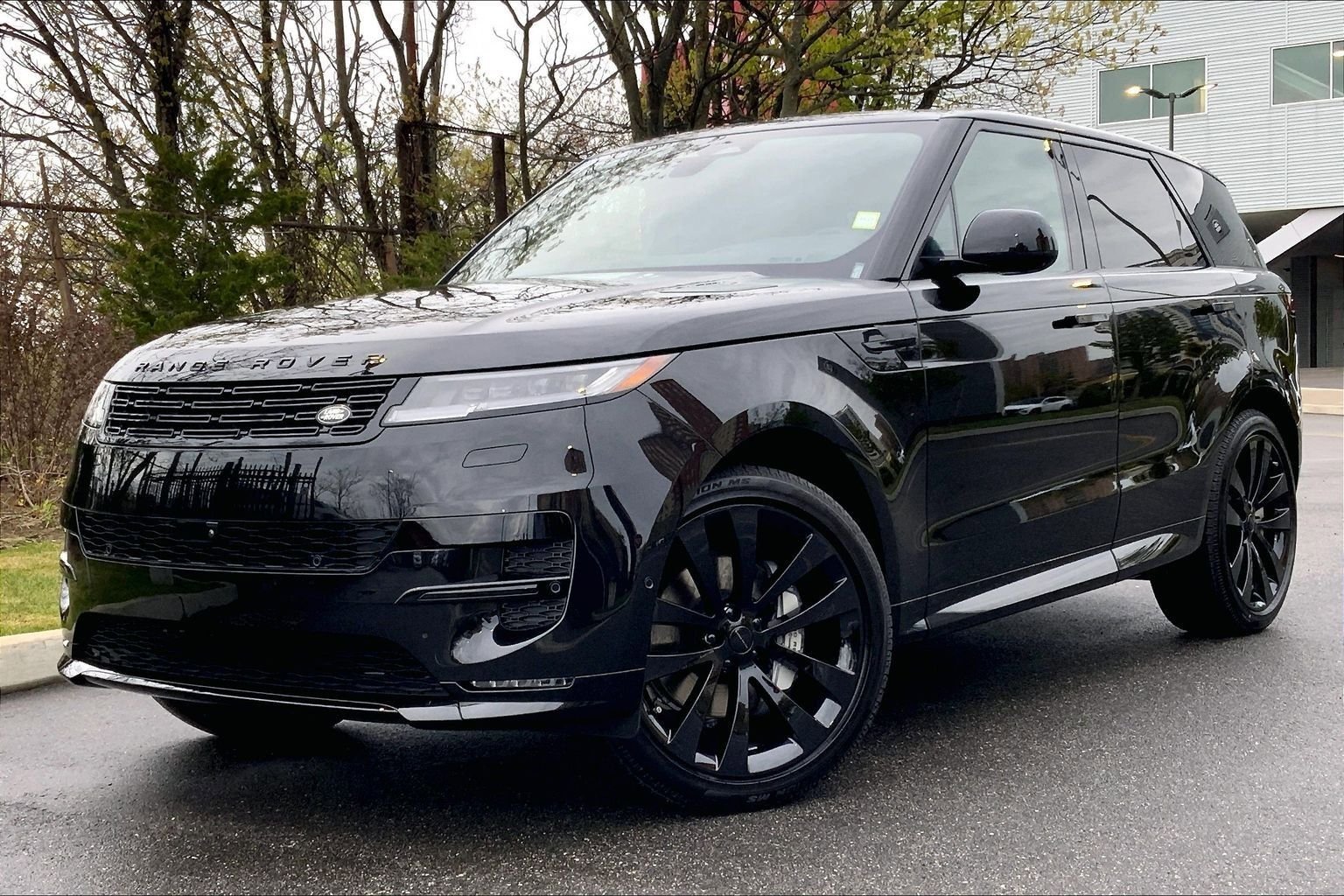 New 2026 Land Rover Range Rover Sport Dynamic SE