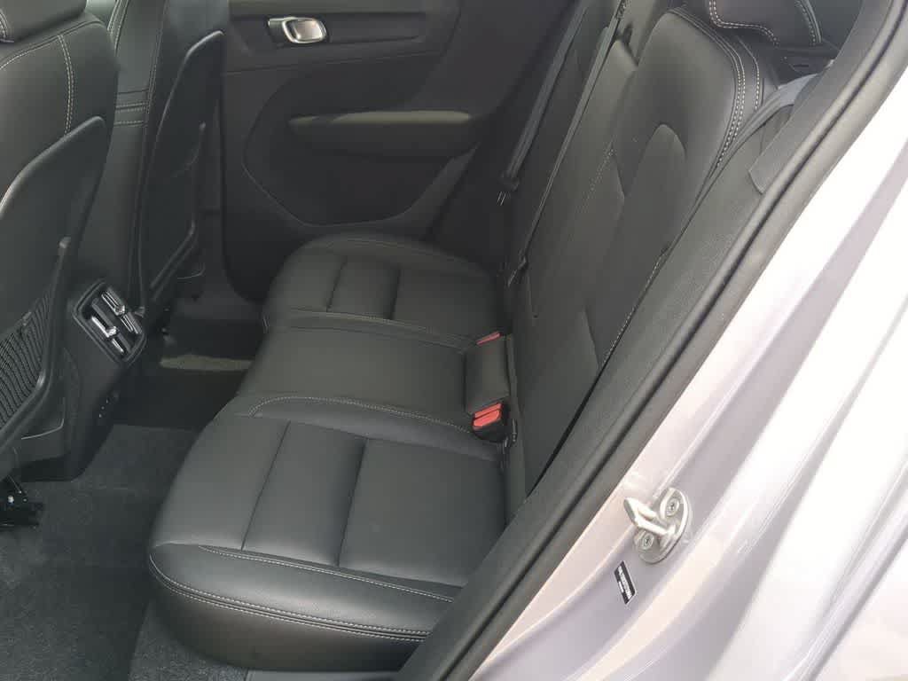 Certified 2026 Volvo XC40 B5 Plus AWD/4WD image 18