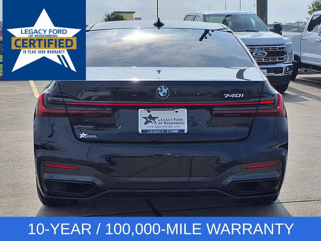 Used 2021 BMW 740i w/ M Sport Package RWD image 5
