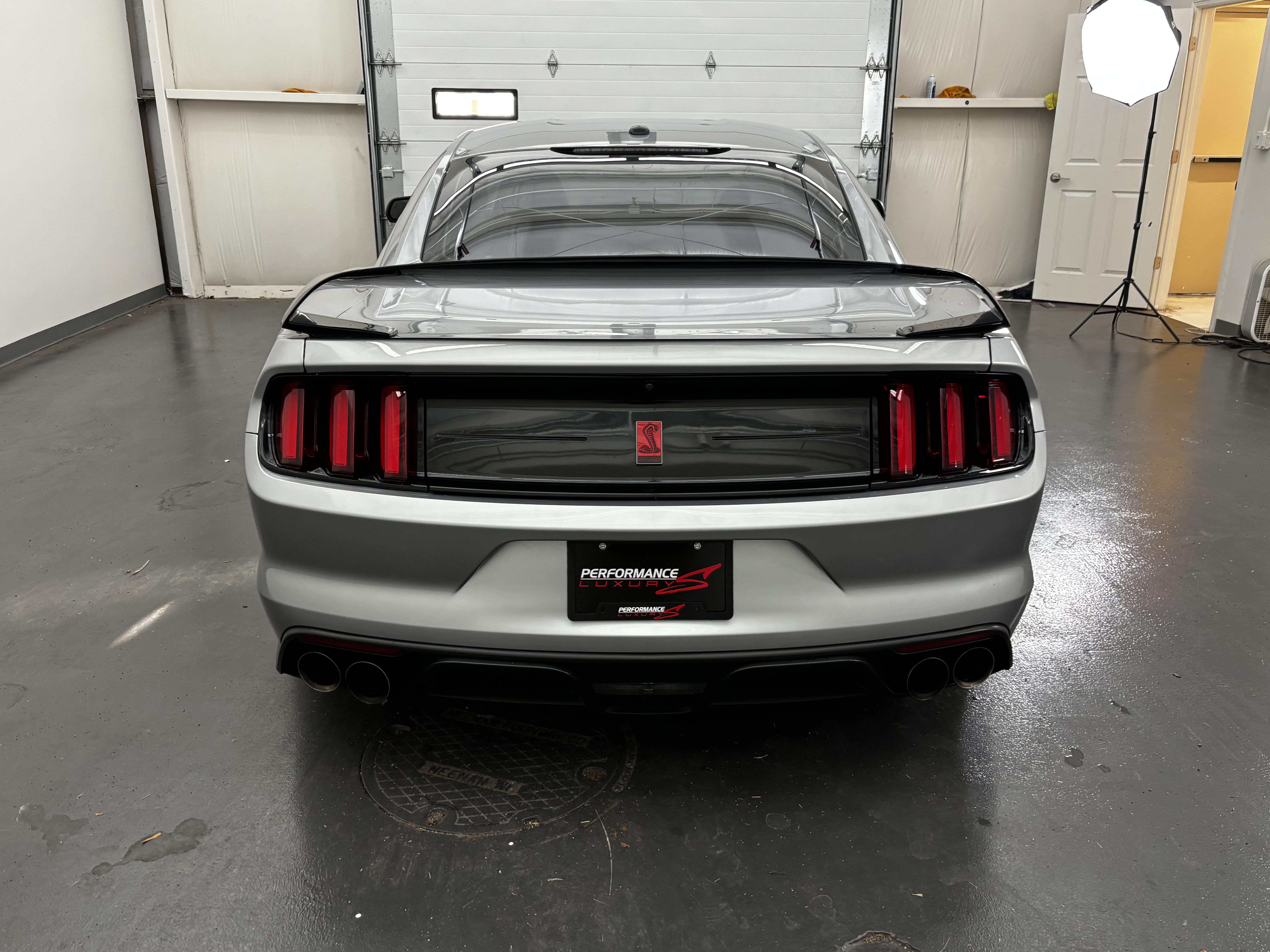 Used 2020 Ford Mustang Shelby GT350R w/ GT350R Equipment Group 920A RWD image 7