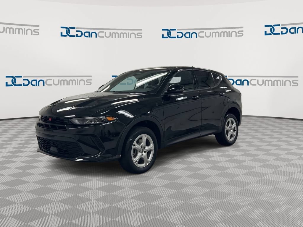 Used 2024 Dodge Hornet GT w/ Cold Weather Group AWD/4WD image 4