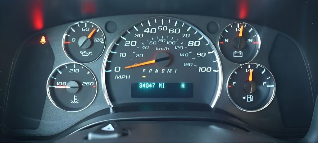 Used 2021 Chevrolet Express 3500 LT w/ LT Preferred Equipment Group RWD image 29