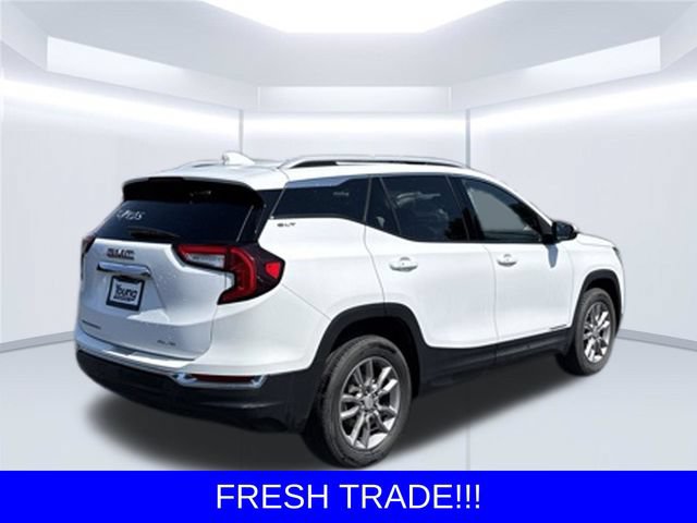 Used 2024 GMC Terrain SLT AWD/4WD image 7