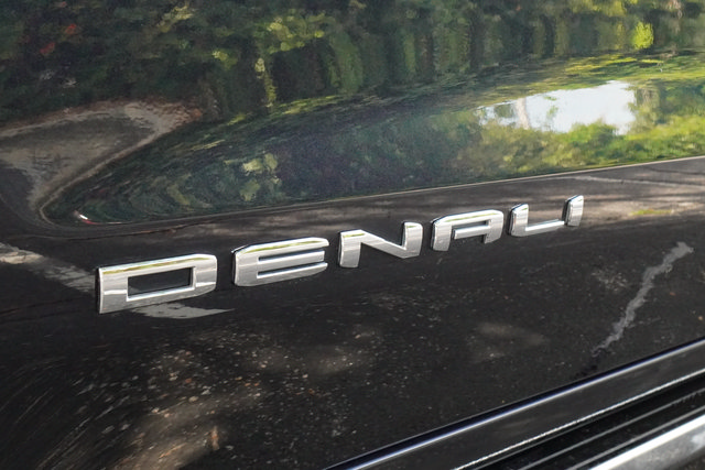Used 2023 GMC Sierra 1500 Denali w/ Denali Reserve Package AWD/4WD image 47