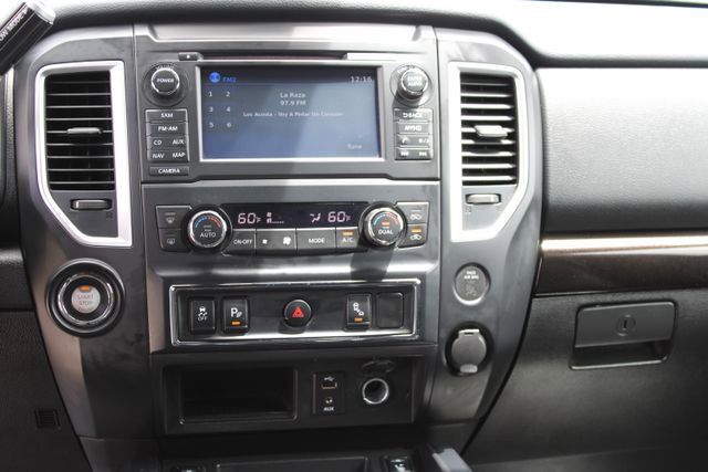 Used 2018 Nissan Titan SV w/ SV Convenience Package RWD image 22
