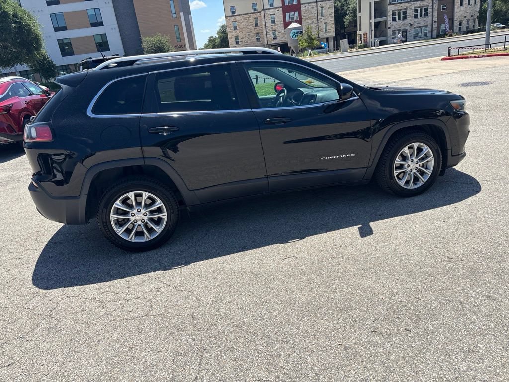 Used 2019 Jeep Cherokee Latitude w/ Popular Appearance Group FWD image 6