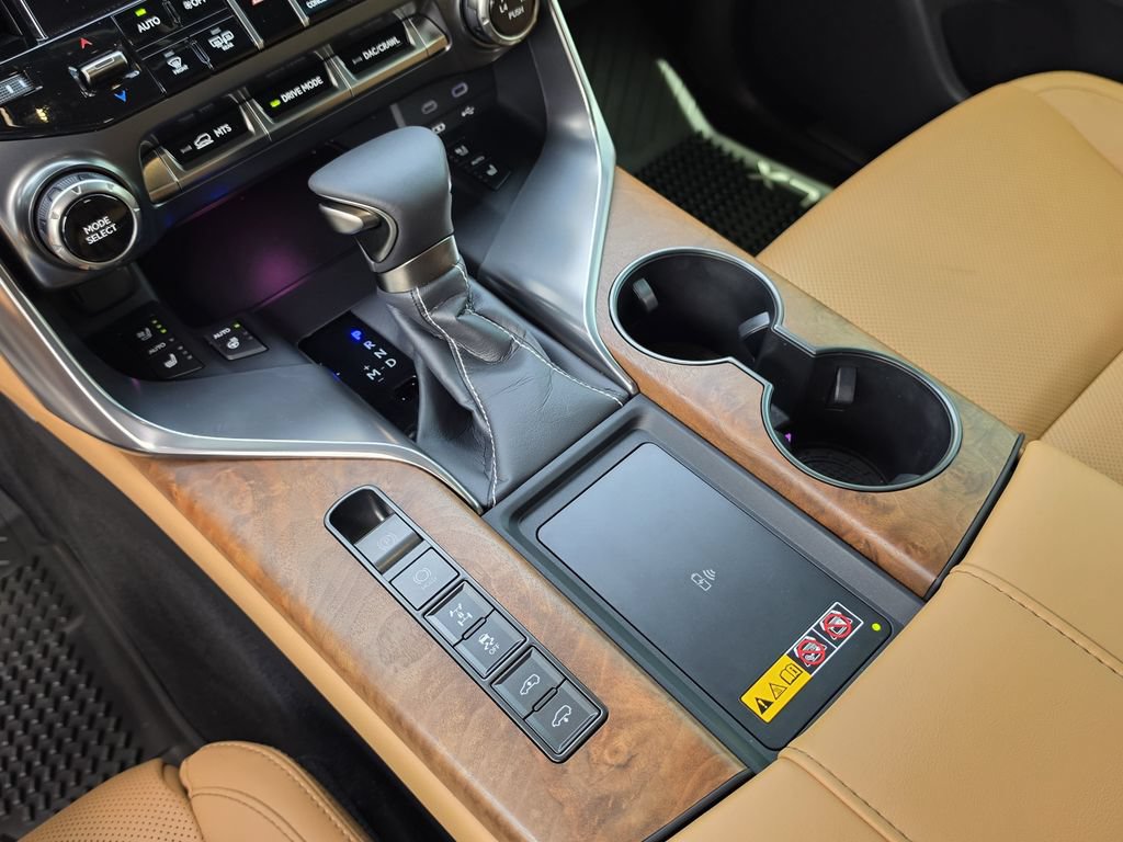 Used 2026 Lexus LX 600 4WD w/ Accessory Package (2T) image 23