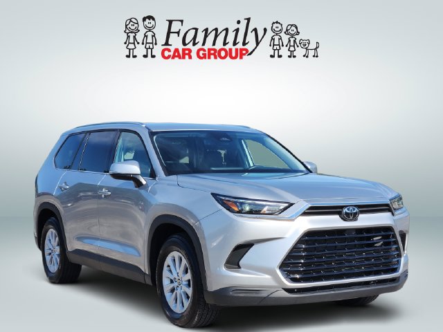 Used 2025 Toyota Grand Highlander AWD image 2