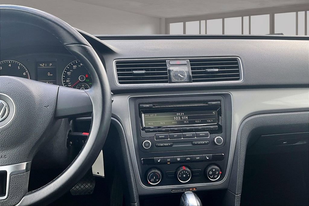 Used 2015 Volkswagen Passat 1.8T image 6