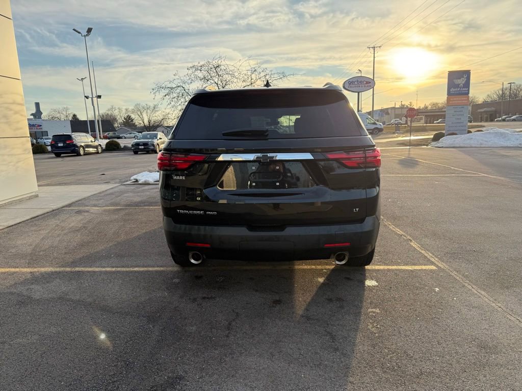 Used 2023 Chevrolet Traverse LT w/ Rear Camera Mirror Package image 36