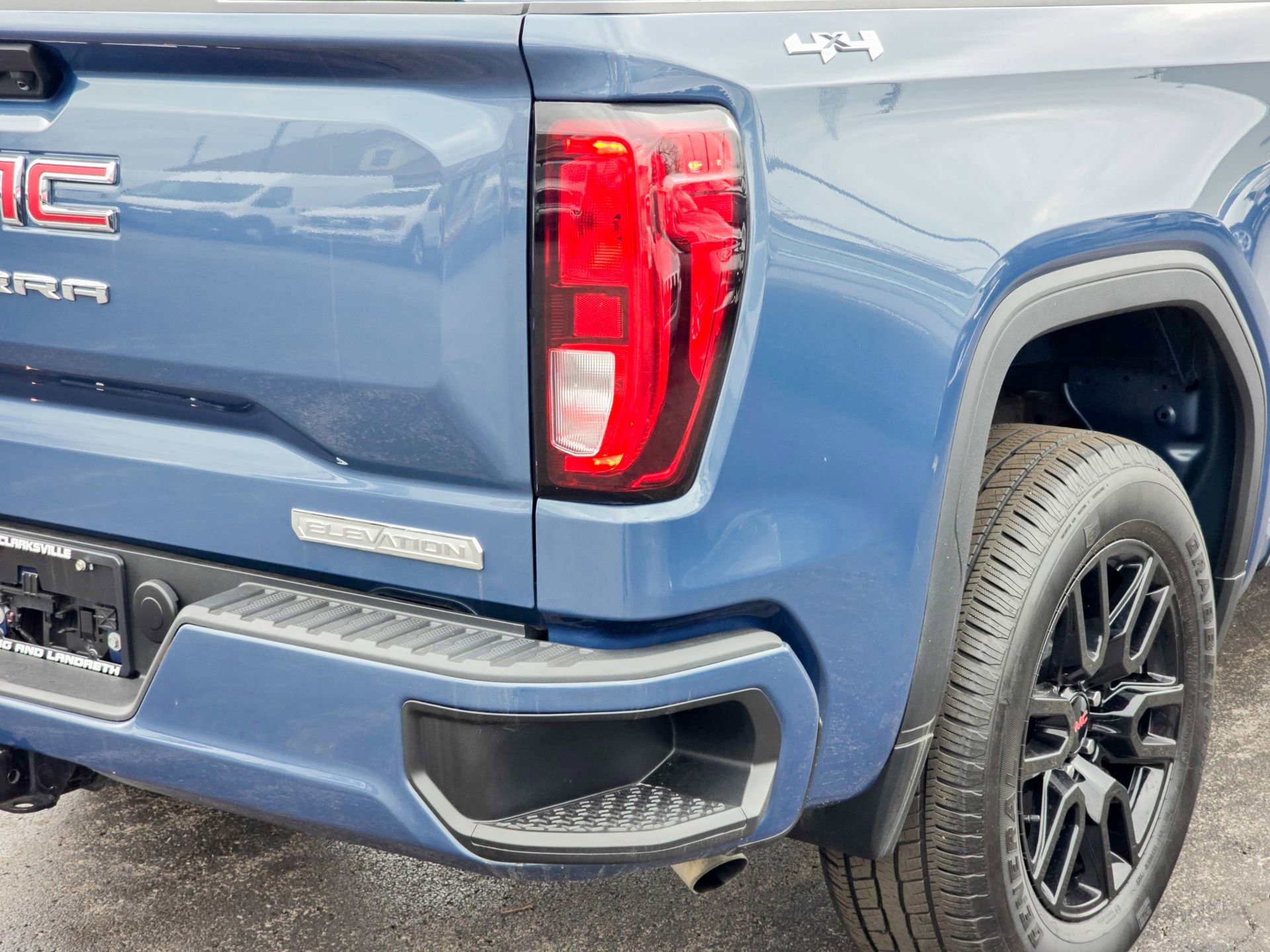 Used 2024 GMC Sierra 1500 Elevation image 19