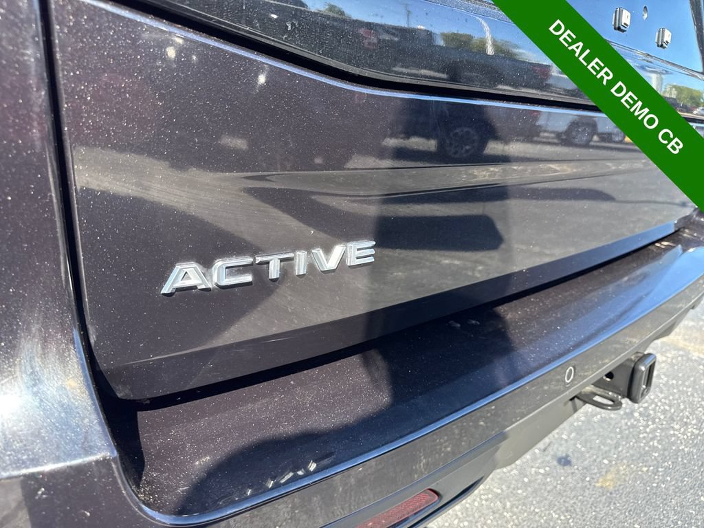 Used 2025 Ford Expedition Active AWD/4WD image 9