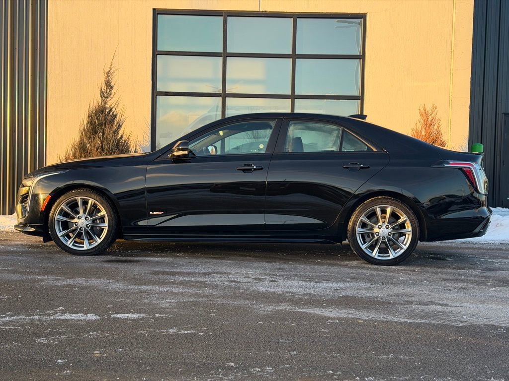 Used 2022 Cadillac CT4 V image 2