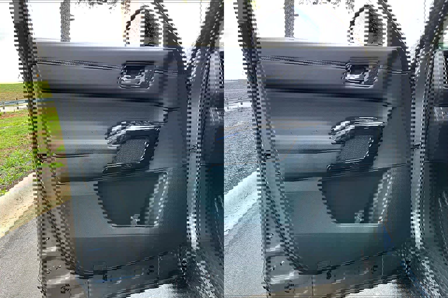 New 2026 Nissan Pathfinder Platinum image 10