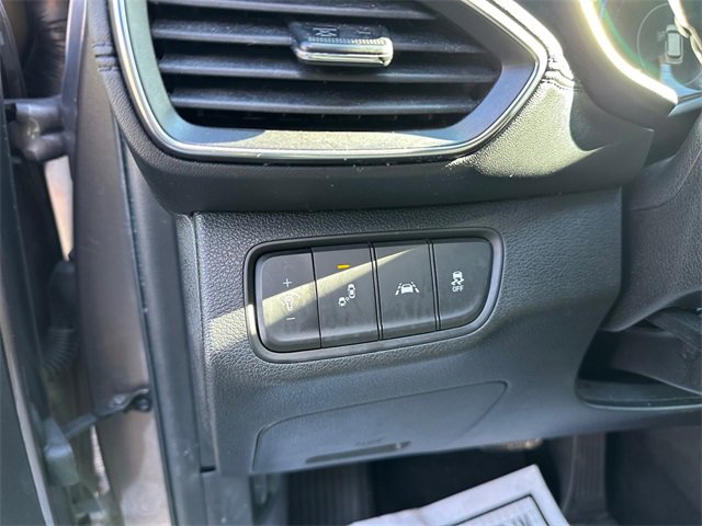 Used 2020 Hyundai Santa Fe SEL image 21