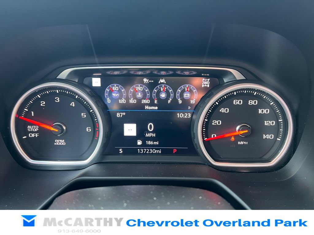 Used 2021 Chevrolet Suburban High Country w/ Premium Package AWD/4WD image 13