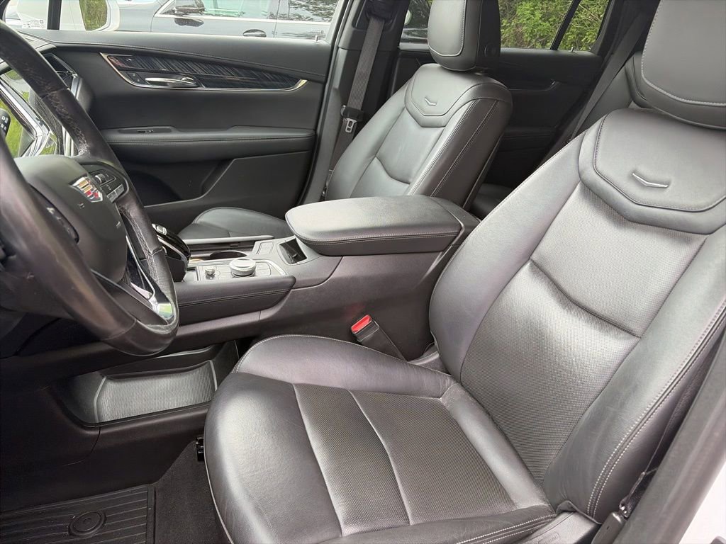 Used 2020 Cadillac XT6 Premium Luxury AWD/4WD image 3