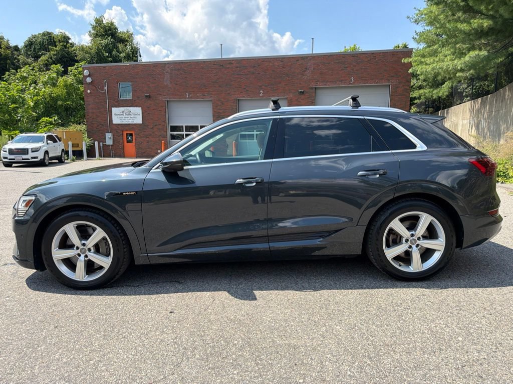 Used 2019 Audi e-tron Premium Plus w/ Cold Weather Package AWD/4WD image 3