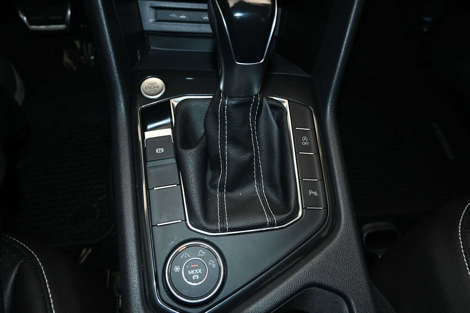 Used 2022 Volkswagen Tiguan SE R-Line AWD/4WD image 12