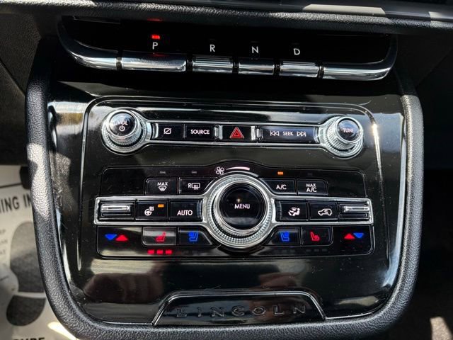 Used 2022 Lincoln Corsair AWD w/ Premium Package image 24