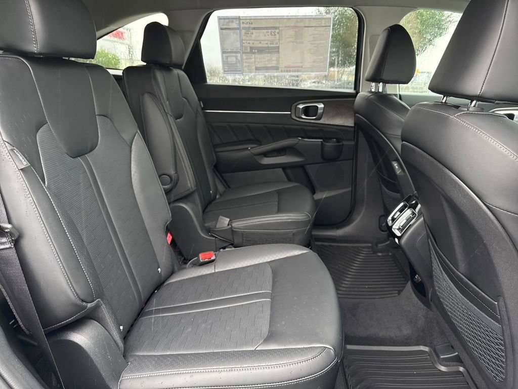 New 2025 Kia Sorento SX image 12