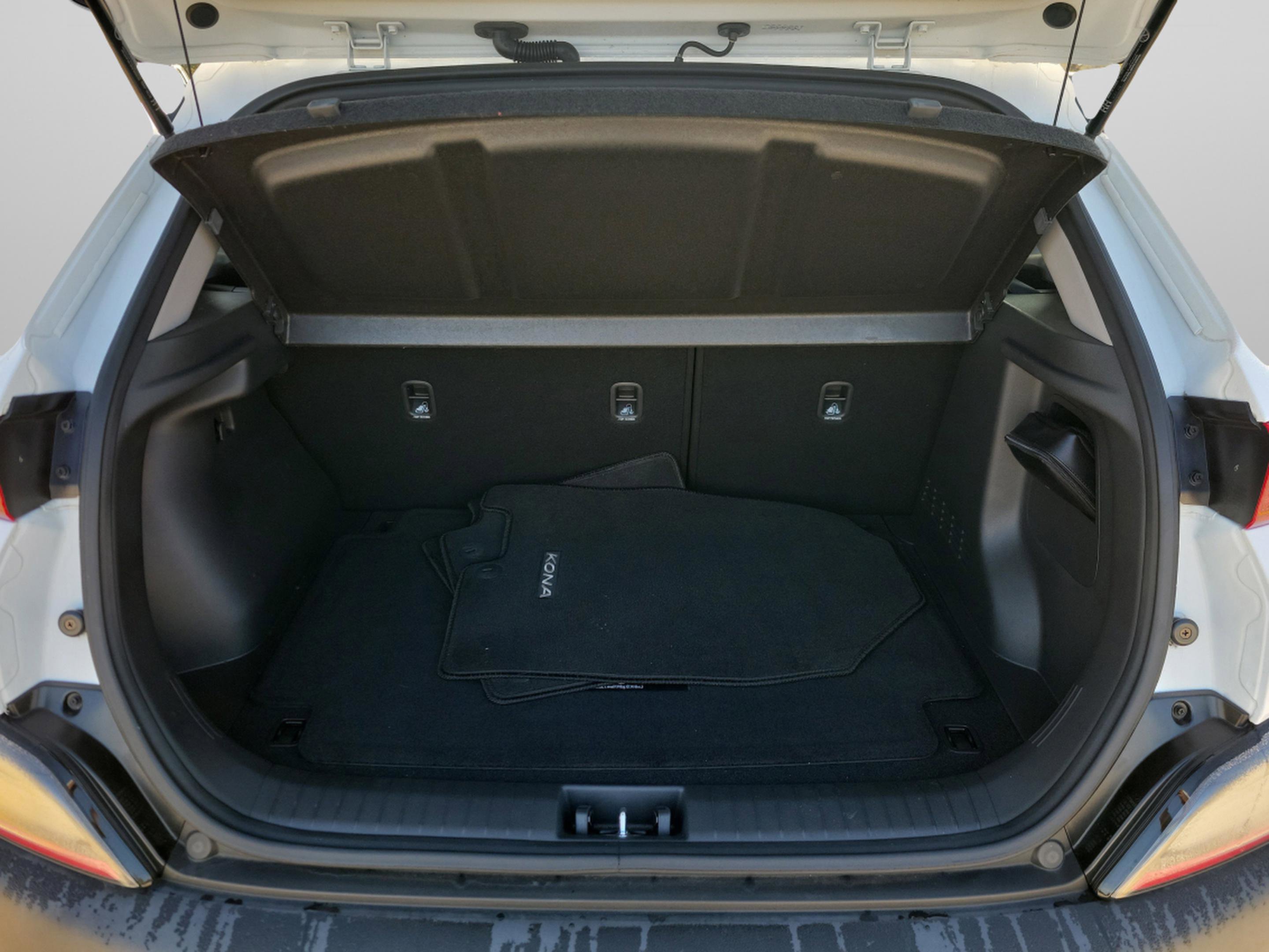 Certified 2023 Hyundai Kona SE w/ Cargo Package image 8