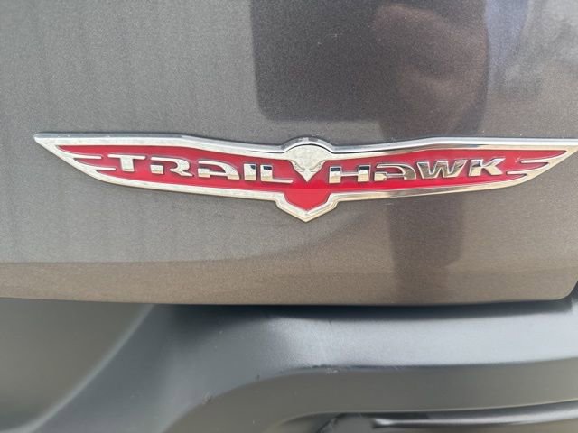 Used 2015 Jeep Cherokee Trailhawk w/ Leather Interior Group image 9