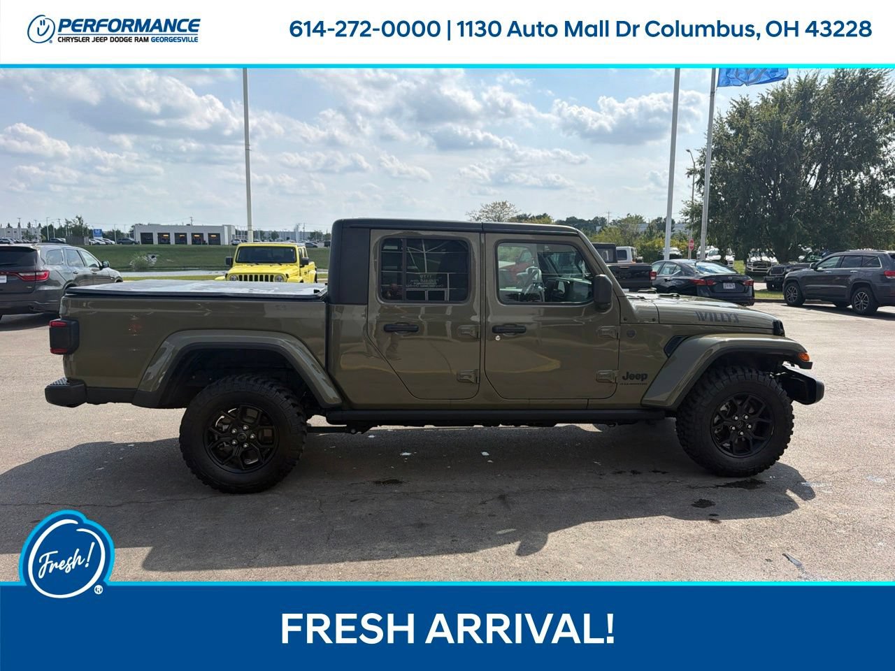Certified 2025 Jeep Gladiator Sport AWD/4WD image 11