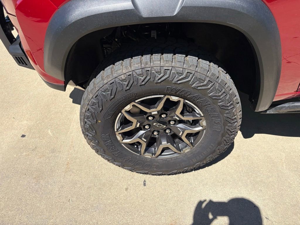 New 2026 Chevrolet Colorado ZR2 w/ Off-Road Front Bumper Package AWD/4WD image 75
