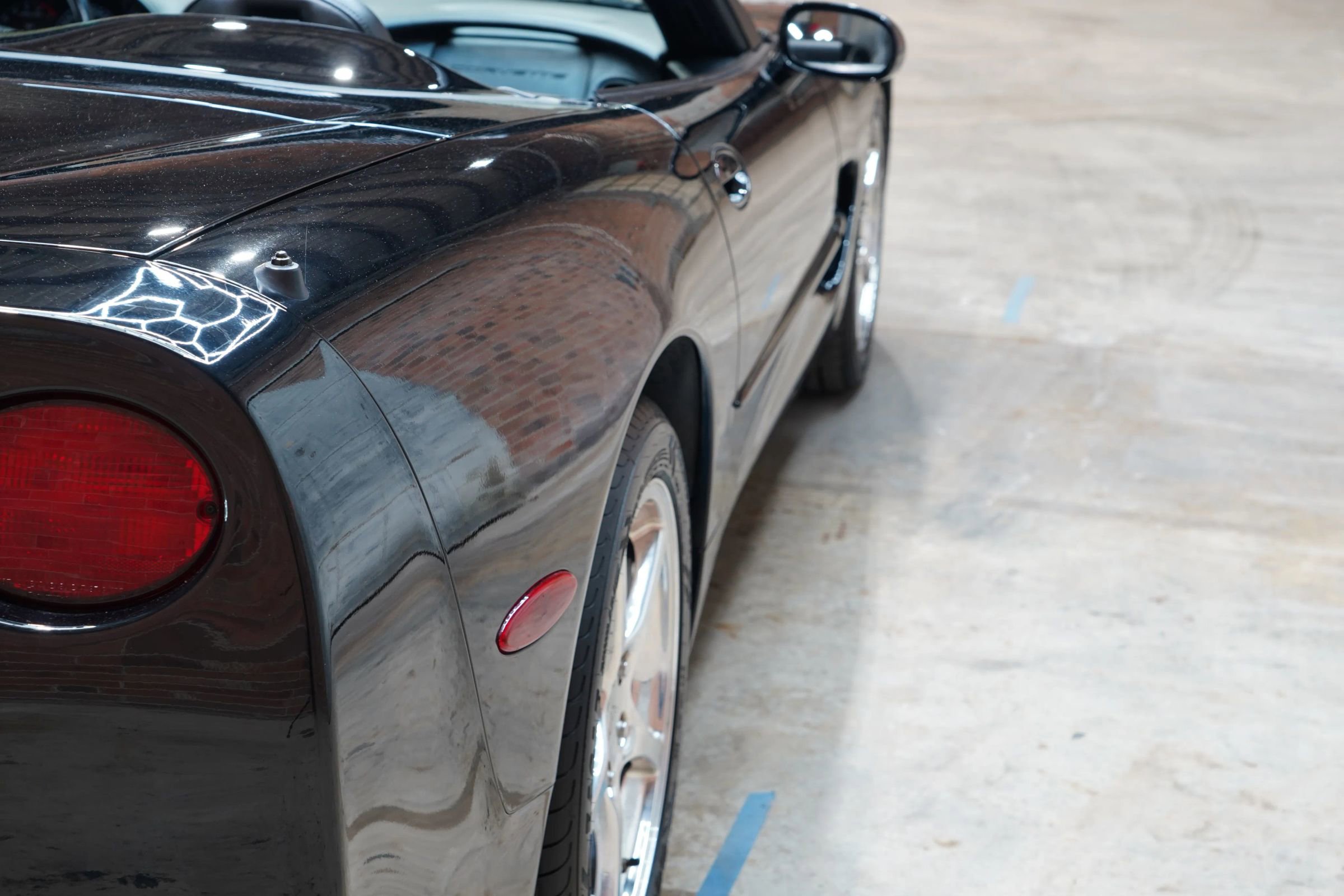 Used 2004 Chevrolet Corvette Convertible w/ Preferred Equipment Group image 17