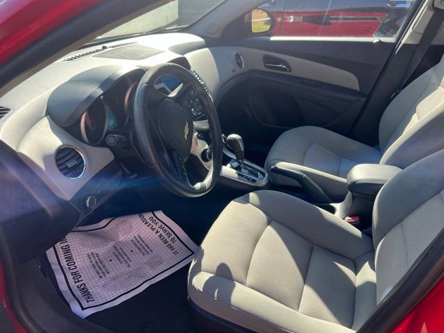 Used 2015 Chevrolet Cruze LT image 9