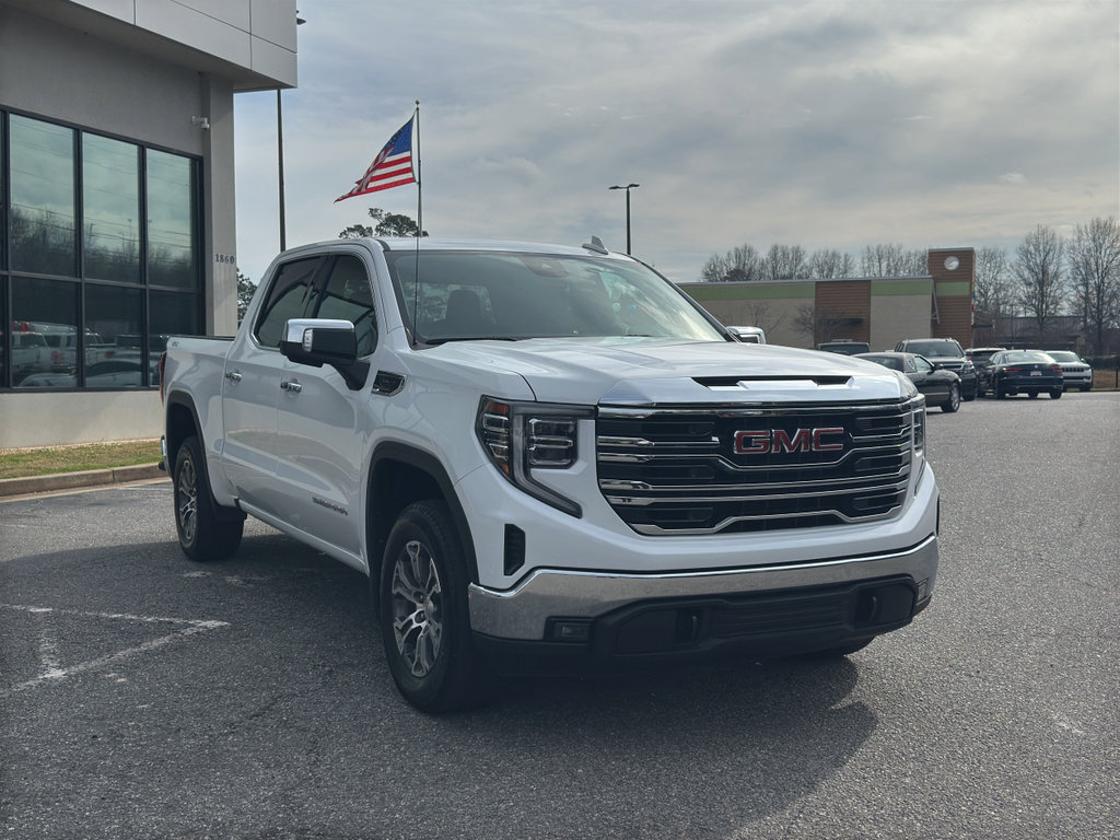 Used 2025 GMC Sierra 1500 SLT AWD/4WD image 2