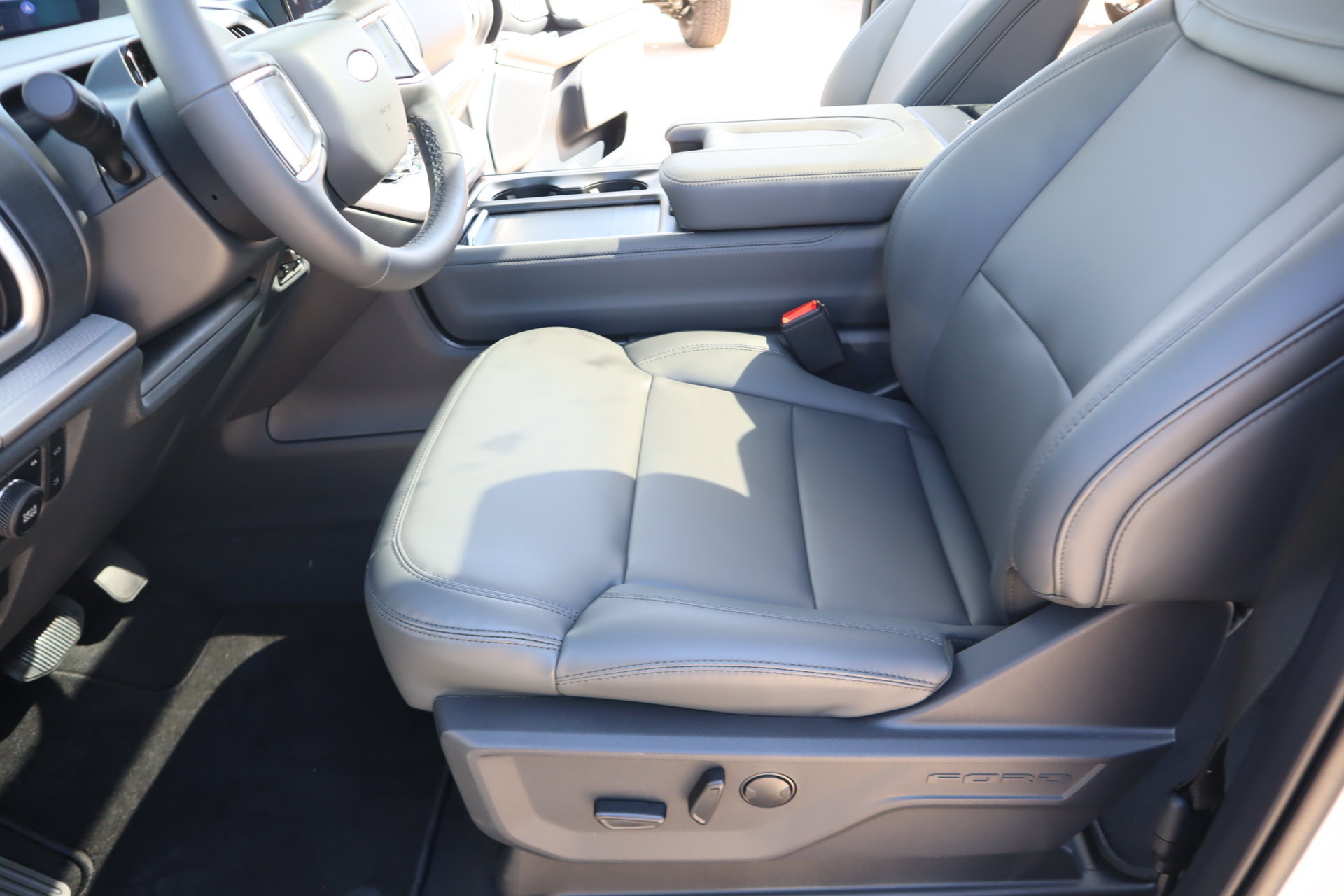 New 2027 Ford Expedition Active AWD/4WD image 12