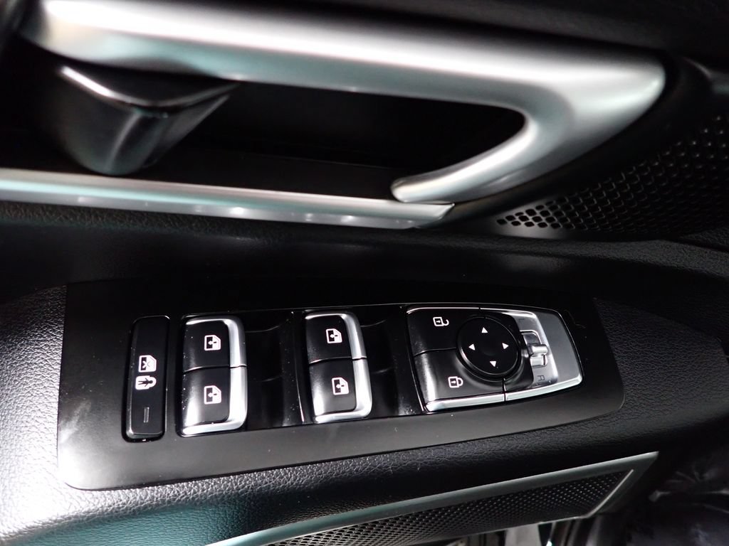 Used 2022 Kia Telluride S AWD/4WD image 22
