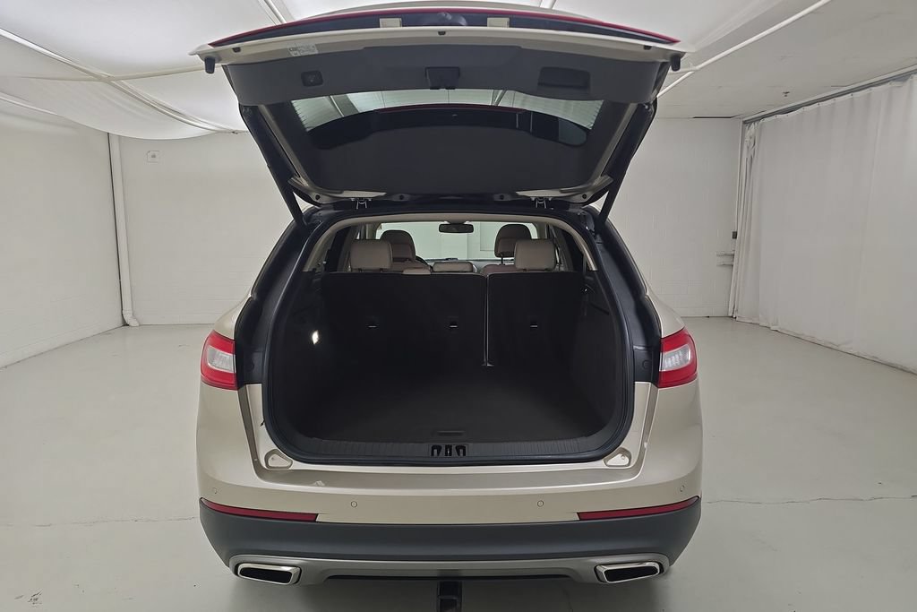 Used 2017 Lincoln MKX Select w/ Select Plus Package AWD/4WD image 27