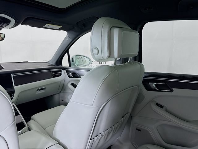 Used 2022 Porsche Macan GTS image 25