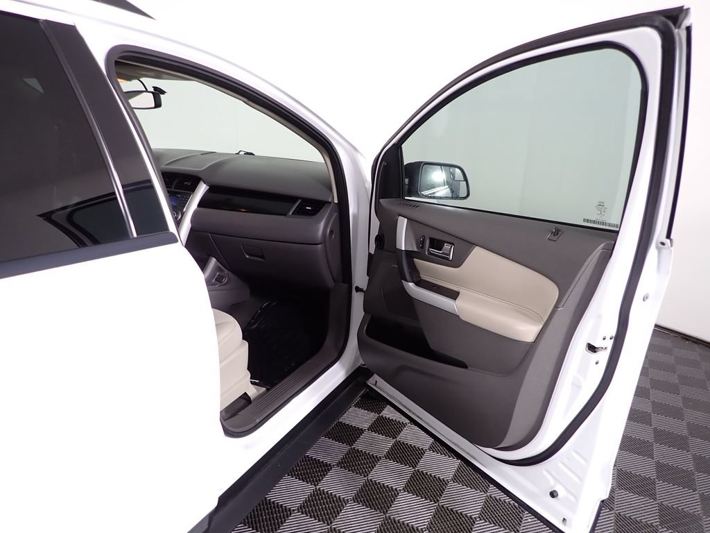 Used 2014 Ford Edge SE w/ Equipment Group 101A FWD image 30