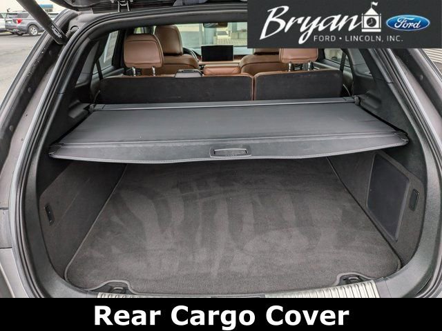 Used 2022 Lincoln Nautilus Reserve w/ Equipment Group 202A image 14